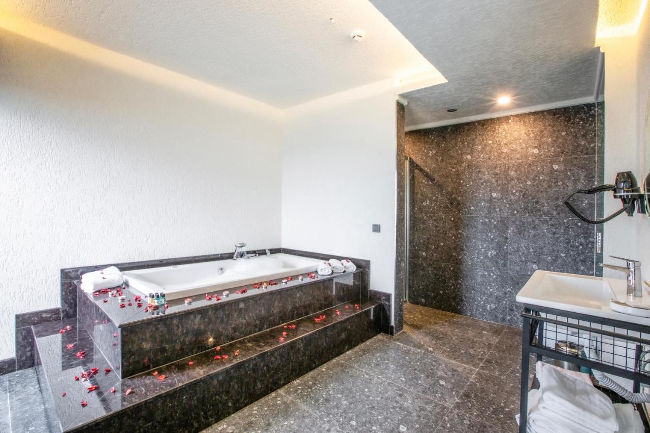 Nehir Otel Pelitli  Extérieur photo