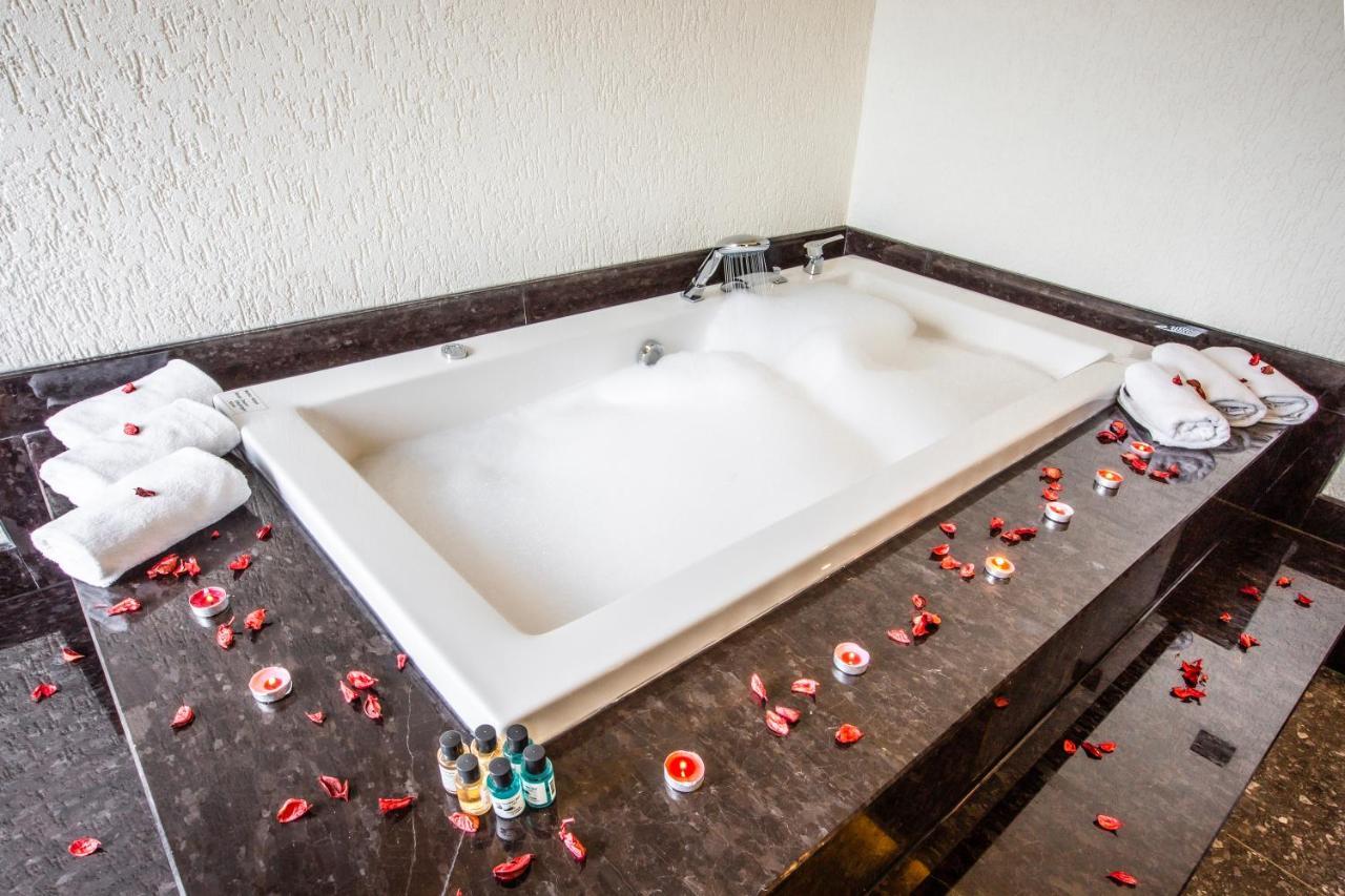 Nehir Otel Pelitli  Extérieur photo